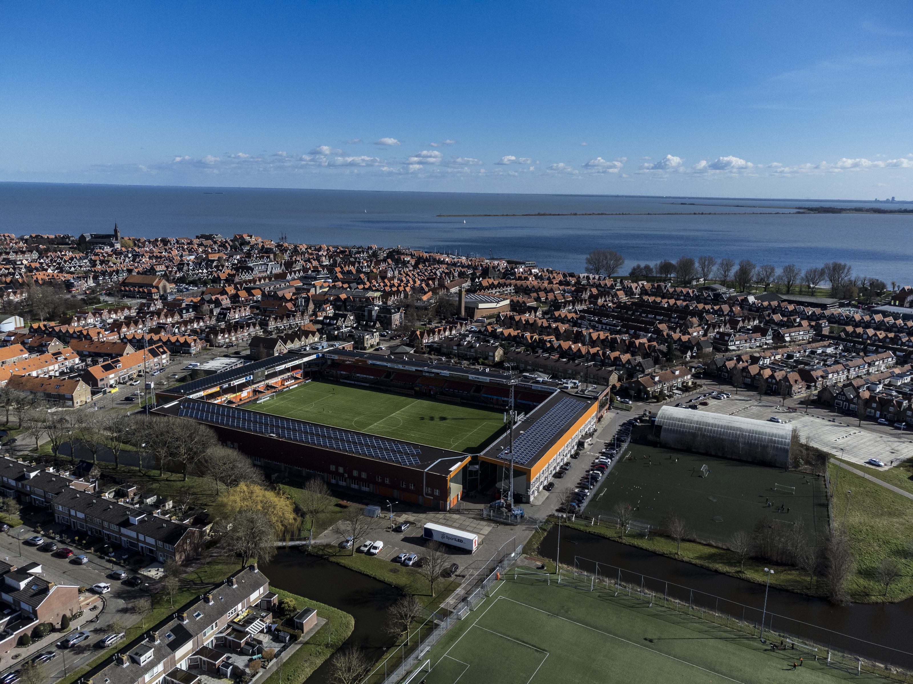 Moet het stadion van FC Volendam naar de Purmer verhuizen of is uitbreiding naar het Taseterrein bet